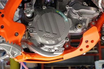 AXP-Racing / エーエックスピーレーシング スキッドプレート PHD 6mm - オレンジ | AX1486