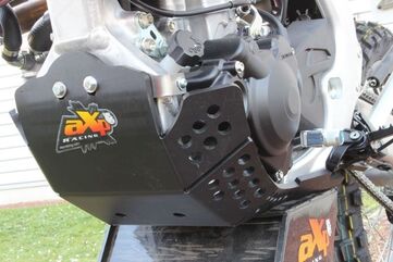 AXP-Racing / エーエックスピーレーシング Xtrem HDPE スキッドプレート - ブラック | AX1522