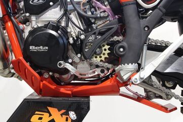 AXP-Racing / エーエックスピーレーシング Xtrem HDPE スキッドプレート - Red | AX1527
