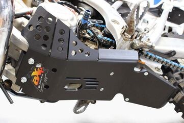 AXP-Racing / エーエックスピーレーシング Xtrem HDPE スキッドプレート - ブラック | AX1534