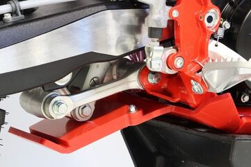 AXP-Racing / エーエックスピーレーシング Xtrem HDPE スキッドプレート - Red | AX1563