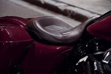 ハーレーダビッドソン ロープロファイル ソロシート 09年以降 FLH マホガニーブラウン | 52000057