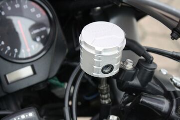GSGモトテクニック ブレーキオイルリザーバー フロント Honda CBR 900 (SC44SC50) (2000-2003) | 3999-V38-H14
