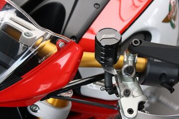 GSGモトテクニック クラッチオイルリザーバー Ducati モンスター 1000 S4R / RS (2003-2006) | 3999-B38-D5