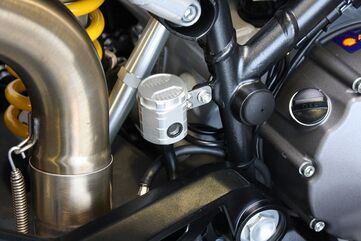 GSGモトテクニック ブレーキオイルリザーバー リア Ducati ハイパーモタード 796 (2010 -) | 3999-B37-D15H