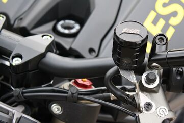 GSGモトテクニック クラッチオイルリザーバー Ducati ストリートファイター 848 (2012 -) | 3999-B38-D177