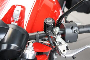 GSGモトテクニック クラッチオイルリザーバー Ducati モンスター 1000 S4R / RS (2003-2006) | 3999-B38-D5