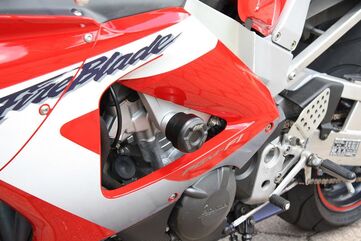 GSGモトテクニック クラッシュパッドセット Honda CBR 900 (SC44SC50) (2000-2003) | 40602-H14-DS