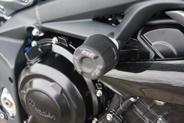 GSGモトテクニック クラッシュパッドセット アダプター アルミ Triumph ストリートトリプル 675 / 675 R (2013-2016) | 55442-T27-DS