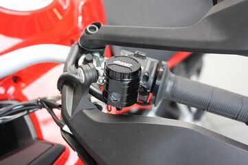 GSGモトテクニック クラッチオイルリザーバー Ducati ムルティストラーダ 1200 / S / Touring | 3999-B36L-D18