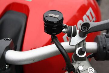 GSGモトテクニック クラッチオイルリザーバー Ducati モンスター 1200 / S (2014-2016) | 3999-B36L-D23