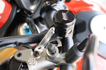 GSGモトテクニック クラッチオイルリザーバー Ducati ハイパーモタード 950 / SP (2019 -) | 3999-B36L-D34