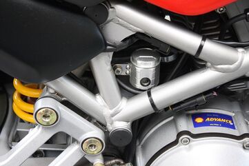 GSGモトテクニック ブレーキオイルリザーバー リア Ducati モンスター 1000 S2R / RS (2006-2008) | 3999-B37L-D52