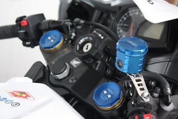 GSGモトテクニック ブレーキオイルリザーバー フロント Honda CBR 600 RR (2013 -) | 3999-V38-H50