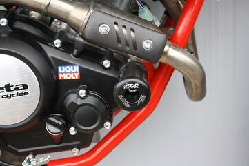GSGモトテクニック クラッシュパッドセット Beta RR Motard 4T 125 LC (2021 -) | 75410-BA2
