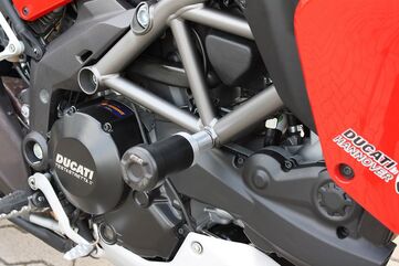 GSGモトテクニック クラッシュパッドセット アダプター アルミ ブラックアノダイズド Ducati ムルティストラーダ 1200 / S / Touring | 85493-D18-SH
