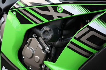 GSGモトテクニック クラッシュパッドセット アタッチメント ブラックアノダイズド Kawasaki ZX-10R (2016 -) | 40602-K49-DS-SH