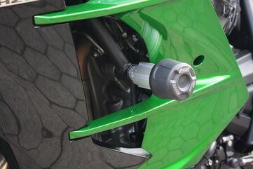 GSGモトテクニック クラッシュパッドセット アダプター アルミ ブラックアノダイズド Kawasaki Ninja H2 SX/SE (2018 -) | 406023555-K71-DS-SH