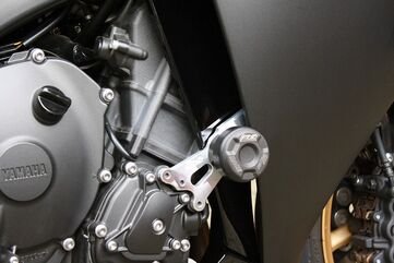 GSGモトテクニック クラッシュパッドセット ホールディングプレート アルミ Yamaha YZF 1000 R1 (2009-2014) | 45440-Y38