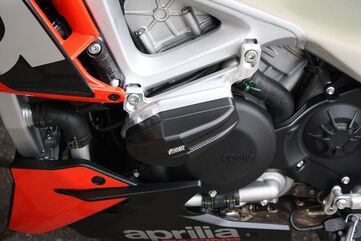 GSGモトテクニック クラッシュパッドセット “Streetline” マウンティングプレート ブラックアノダイズド Aprilia Tuono 1100 V4 + Tuono 1100 V4 Factory (2021 -) | 1505040-A25-SH