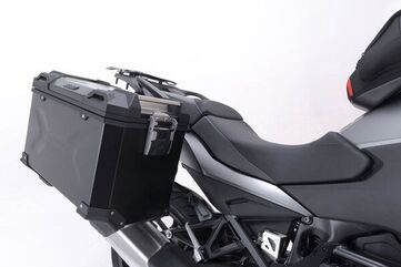 SW Motech PRO side carrier. Black. Honda NT1100 (21-). | KFT.01.052.30000/B