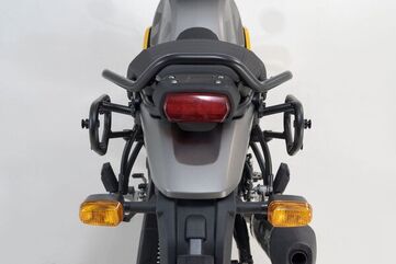 SW Motech Legend Gear side bag system LC Black Edition. Royal Enfield Himalayan Scram 411 (22-). | BC.HTA.41.030.20100