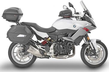 GIVI / ジビ Windscreen for BMW F 900 XR color light smoke, dim. HxW 49x43 cm, 23 cm higher than oe, fits oe headlight fairing | D5137S