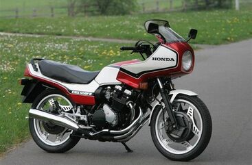 Powerbronze / パワーブロンズ スタンダード スクリーン HONDA CBX550 84-86 ブラック | 410-H113-003