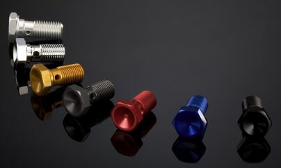ABM / エービーエム Banjo bolt, M10x1.25, カラー: レッド | 101123-F17