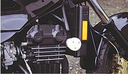 GSGモトテクニック リプレイスメントパッド 右側 (クラッシュパッドセット適合品番: 40493-T1) | T1-EP-40493-M6-RIGHT