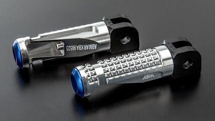 ABM / エービーエム Replacement rests rGripEvo SU 2 - pillion rider, クランプカラー: シルバー, レストボディーカラー: ブラック, カバーカラー: シルバー | 106515-F11-F15-F11