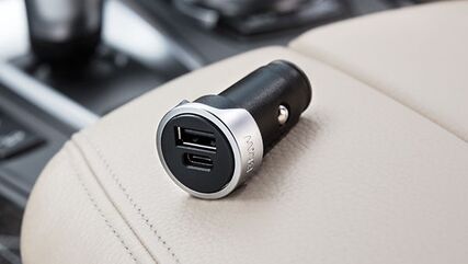 BMW 純正 2 ポート USB チャージャー、タイプ A および C 用 | 65412458286 / 65 41 2 458 286