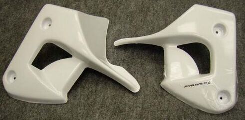 Pyramid Plastics / ピラミッドプラスチック Honda CB 1300 ラジエーターチーク 未塗装 1998>2013 | 21020U